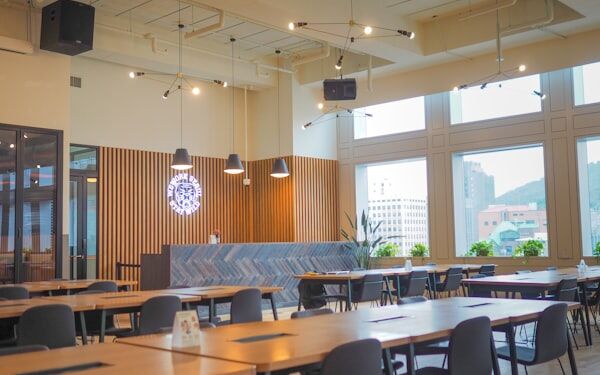 Restaurant dining floor — F&B sales and labour analytics