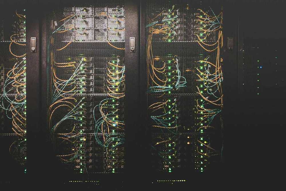 Microsoft Azure — cloud engineers and modern data centre
