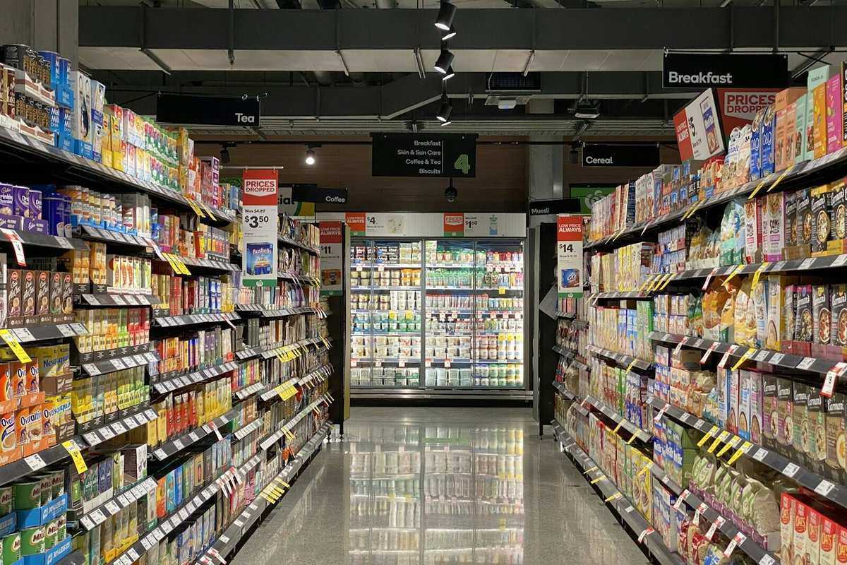LS Central — unified commerce ERP + POS team in retail environment